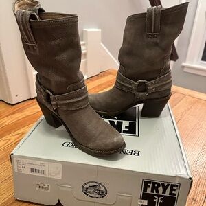 Frye Boots - Grey - size 8